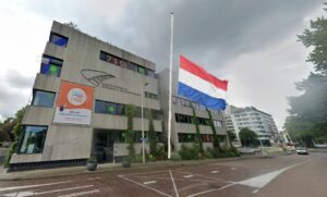 Lees meer over het artikel Vlag halfstok bij hoogheemraadschap na besluit Vijfde Dorp